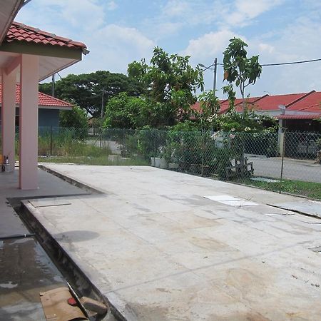 Milu Homestay - Kuala Selangor Exterior foto